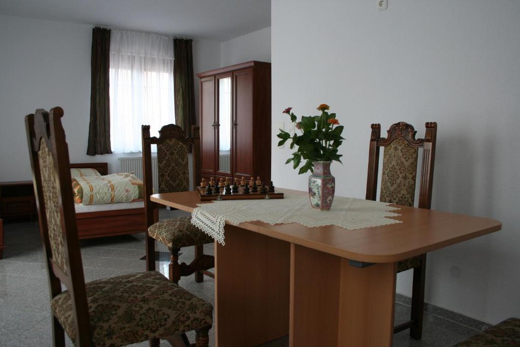 Appartement Pensjonacik Graven à Nidzica Chambre photo