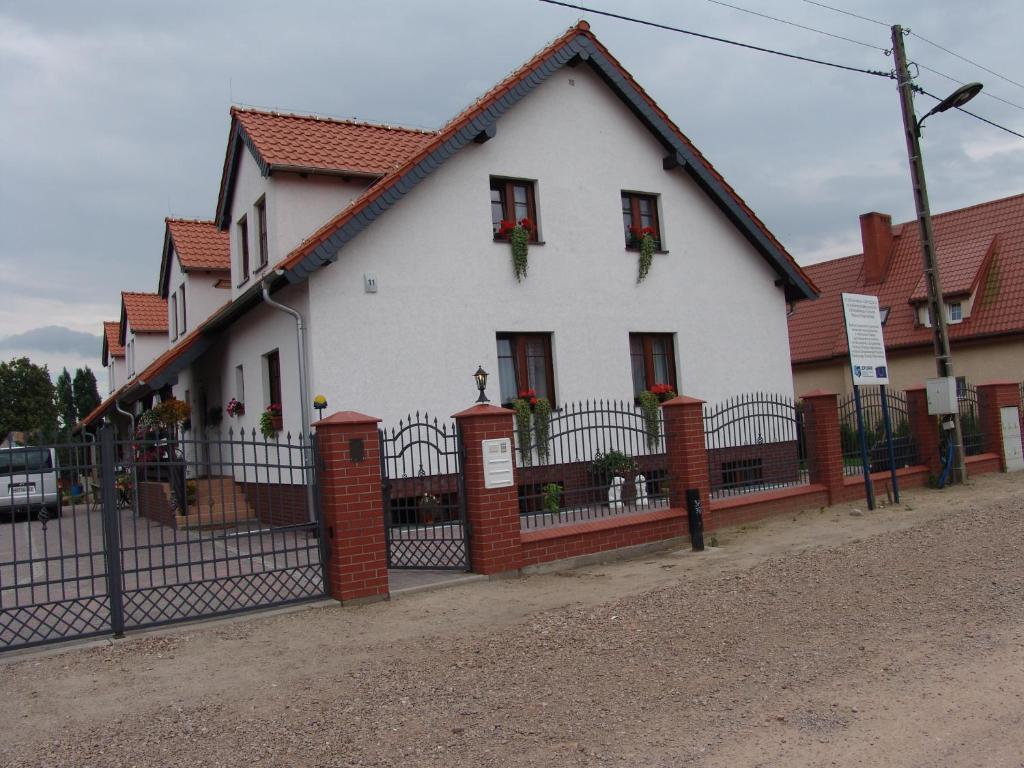 Appartement Pensjonacik Graven à Nidzica Extérieur photo