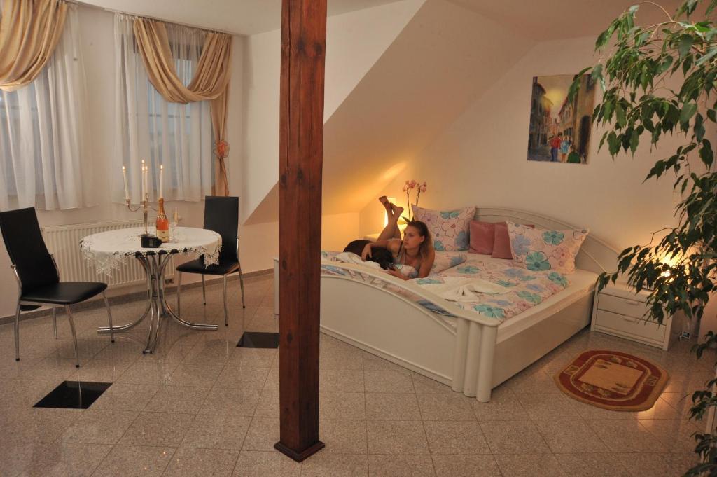 Appartement Pensjonacik Graven à Nidzica Extérieur photo